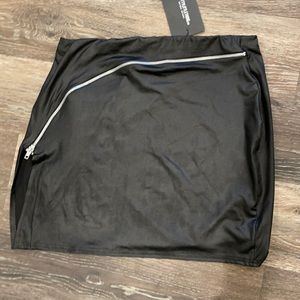 Pretty Little Thing Skirt w zipper and slit